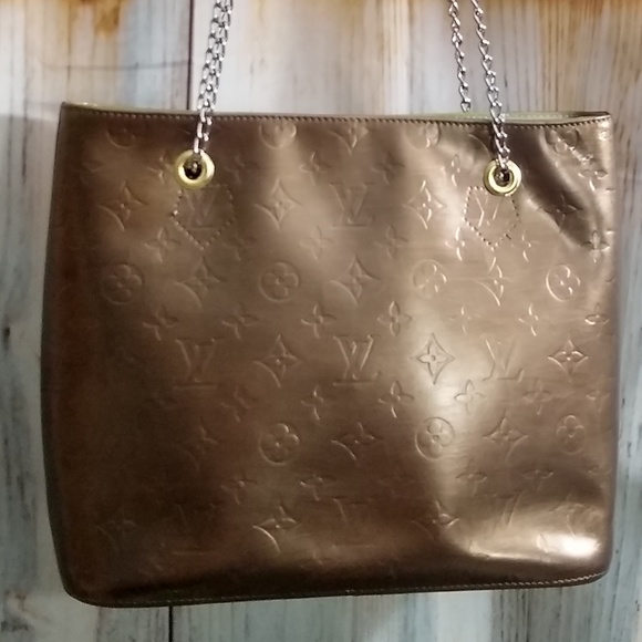 Louis Vuitton Handbags - 💯%Auth Louis Vuitton Houston Tote Vernis Leather